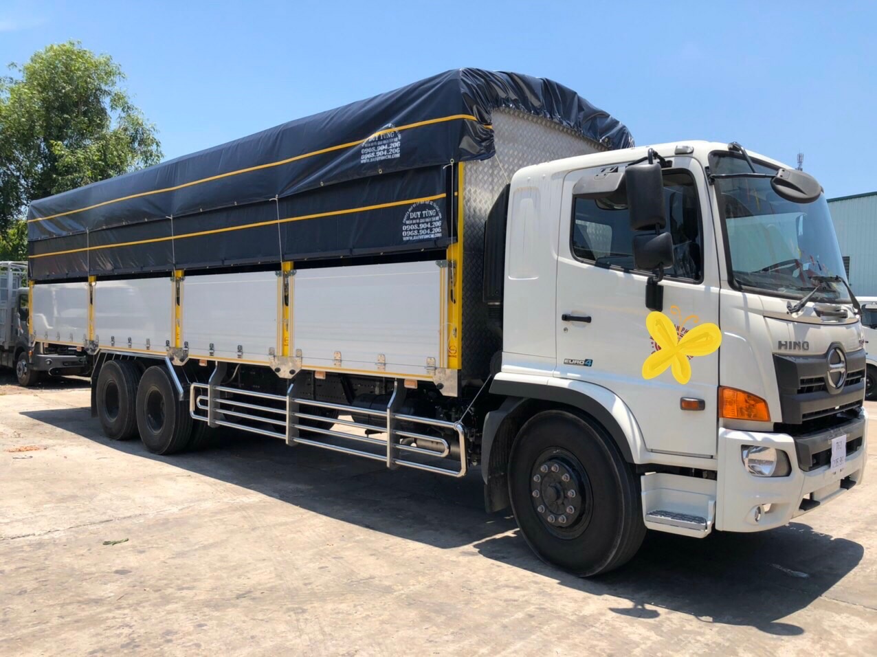 Đặc Điểm Vượt Trội Bạn Cần Biết Về Xe Tải Hino